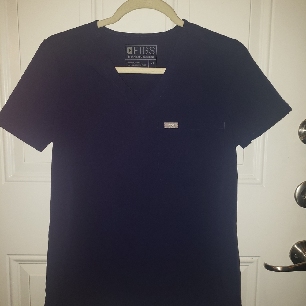 Figs scrub top XS SOLD